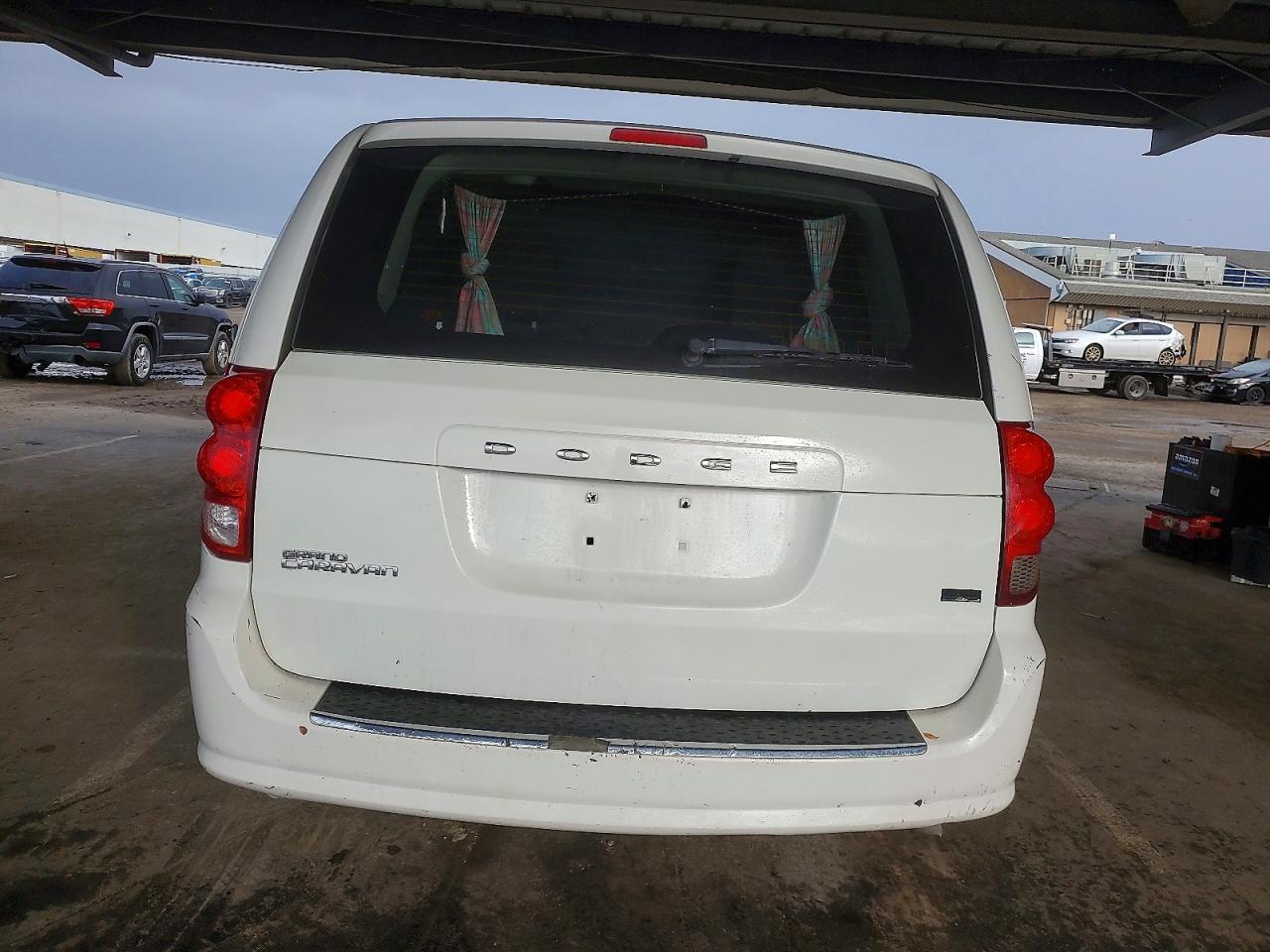 2013 DODGE GRAND CARAVAN SE photo 6