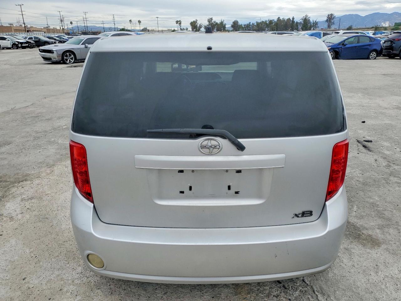 2008 TOYOTA SCION XB photo 6