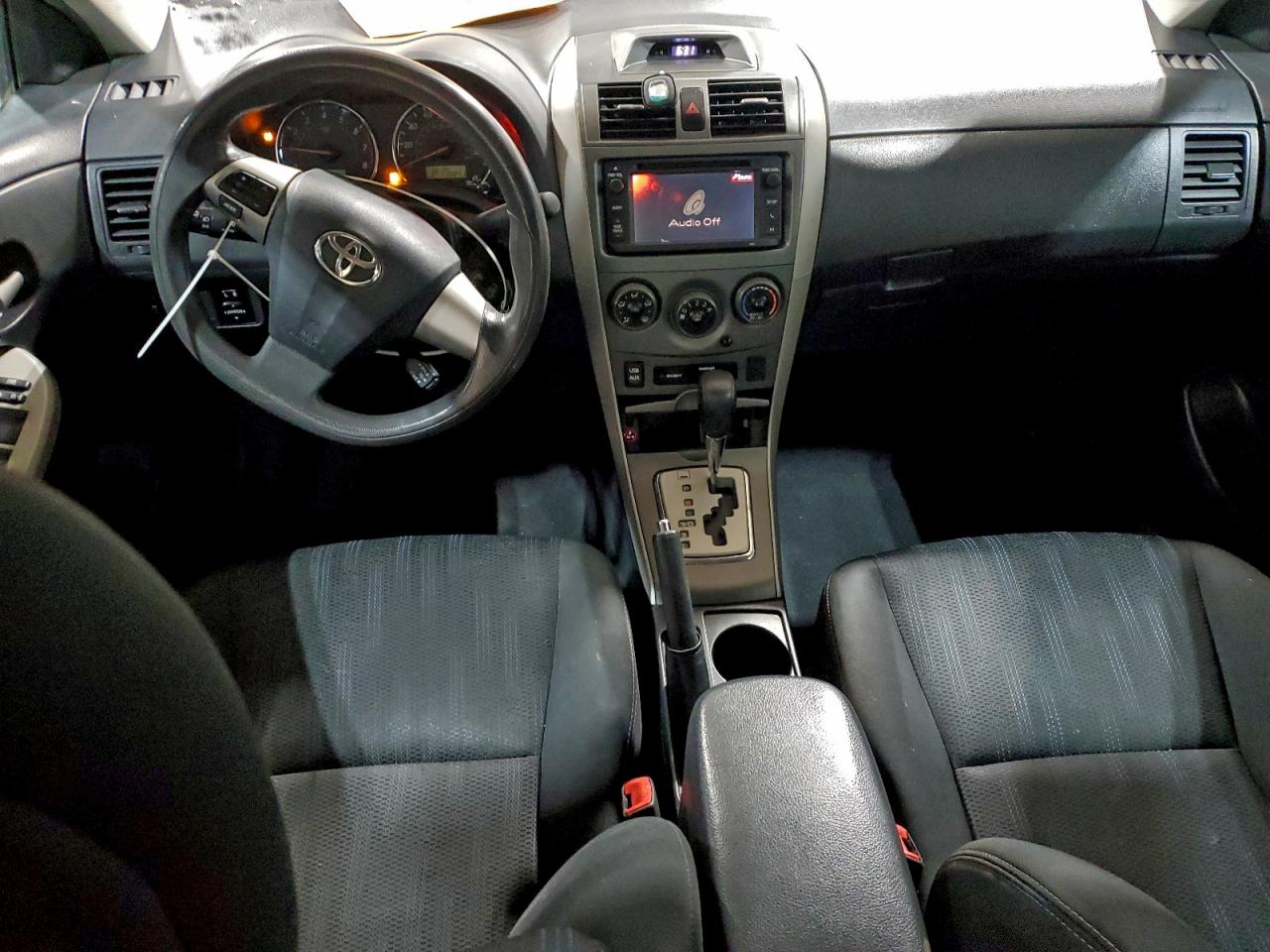 2013 TOYOTA COROLLA BASE photo 8