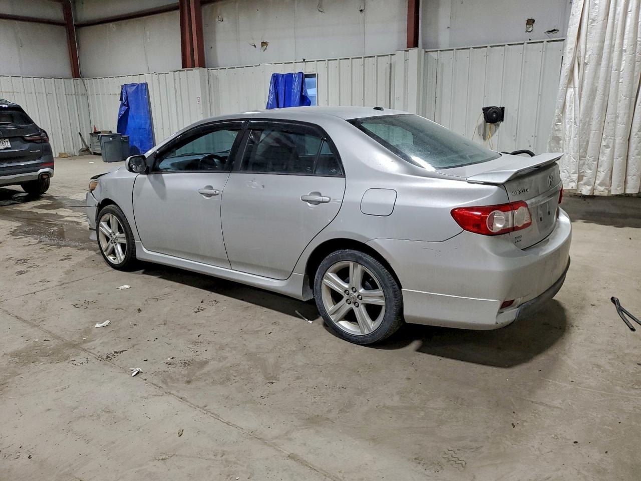 2013 TOYOTA COROLLA BASE photo 2