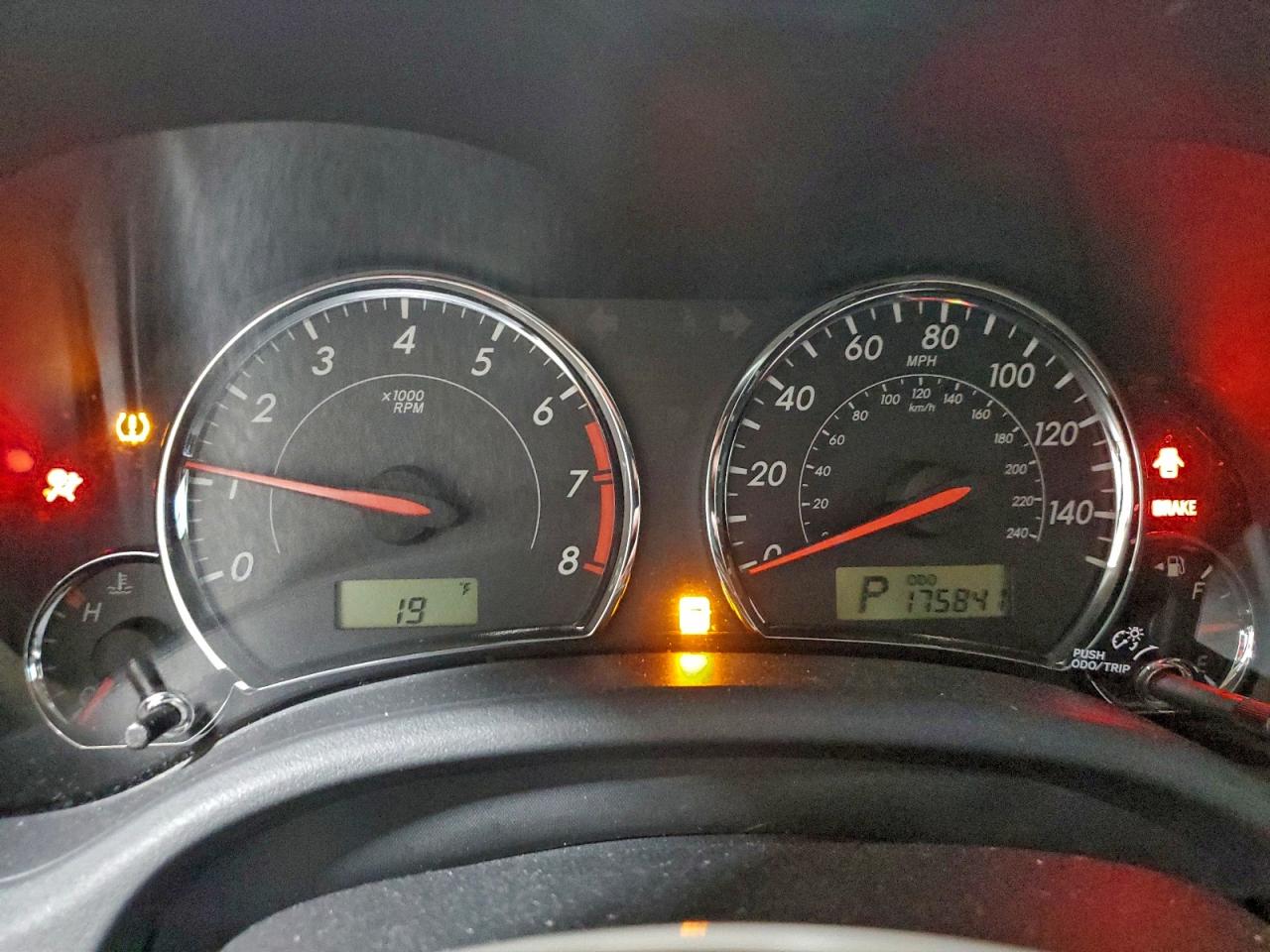 2013 TOYOTA COROLLA BASE photo 9