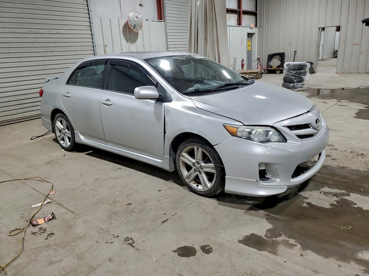 2013 TOYOTA COROLLA BASE photo 4