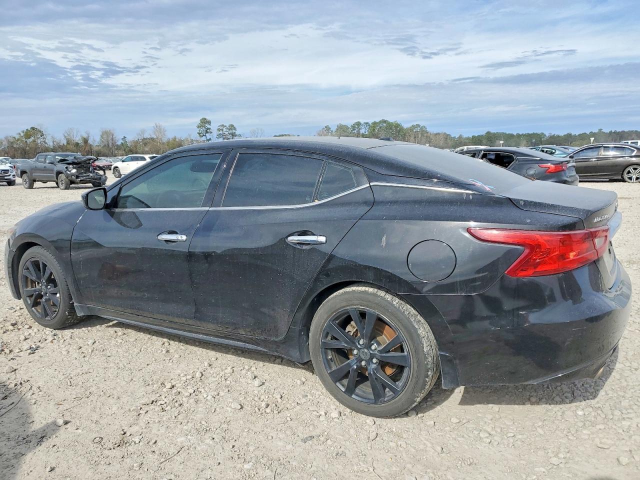 2017 NISSAN MAXIMA 3.5S photo 2