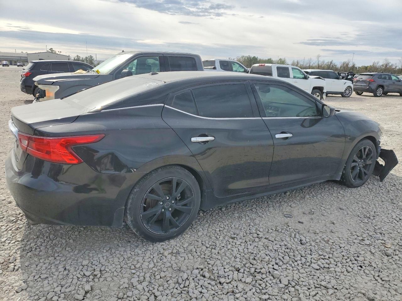 2017 NISSAN MAXIMA 3.5S photo 3