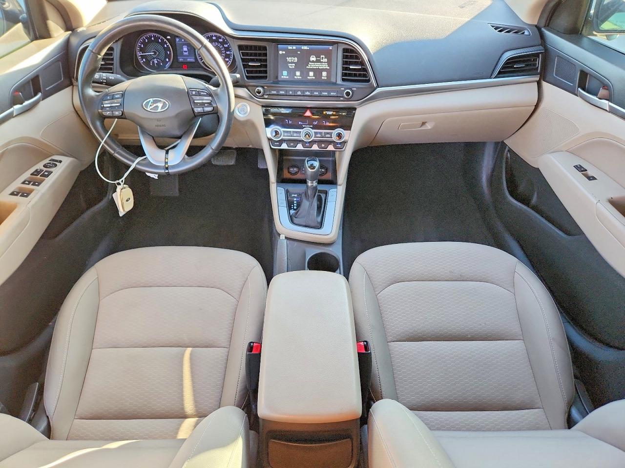 2020 HYUNDAI ELANTRA SEL photo 8