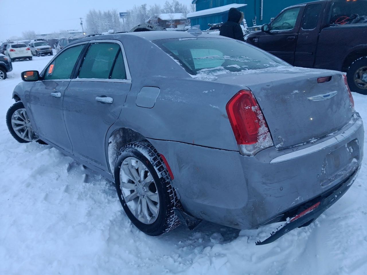 2018 CHRYSLER 300 LIMITED photo 2