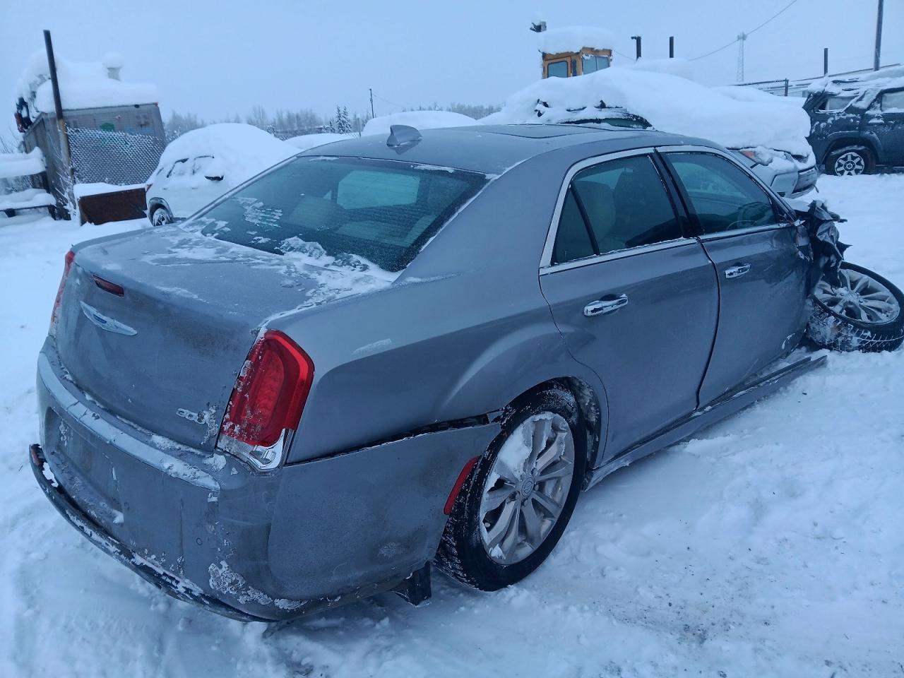 2018 CHRYSLER 300 LIMITED photo 3