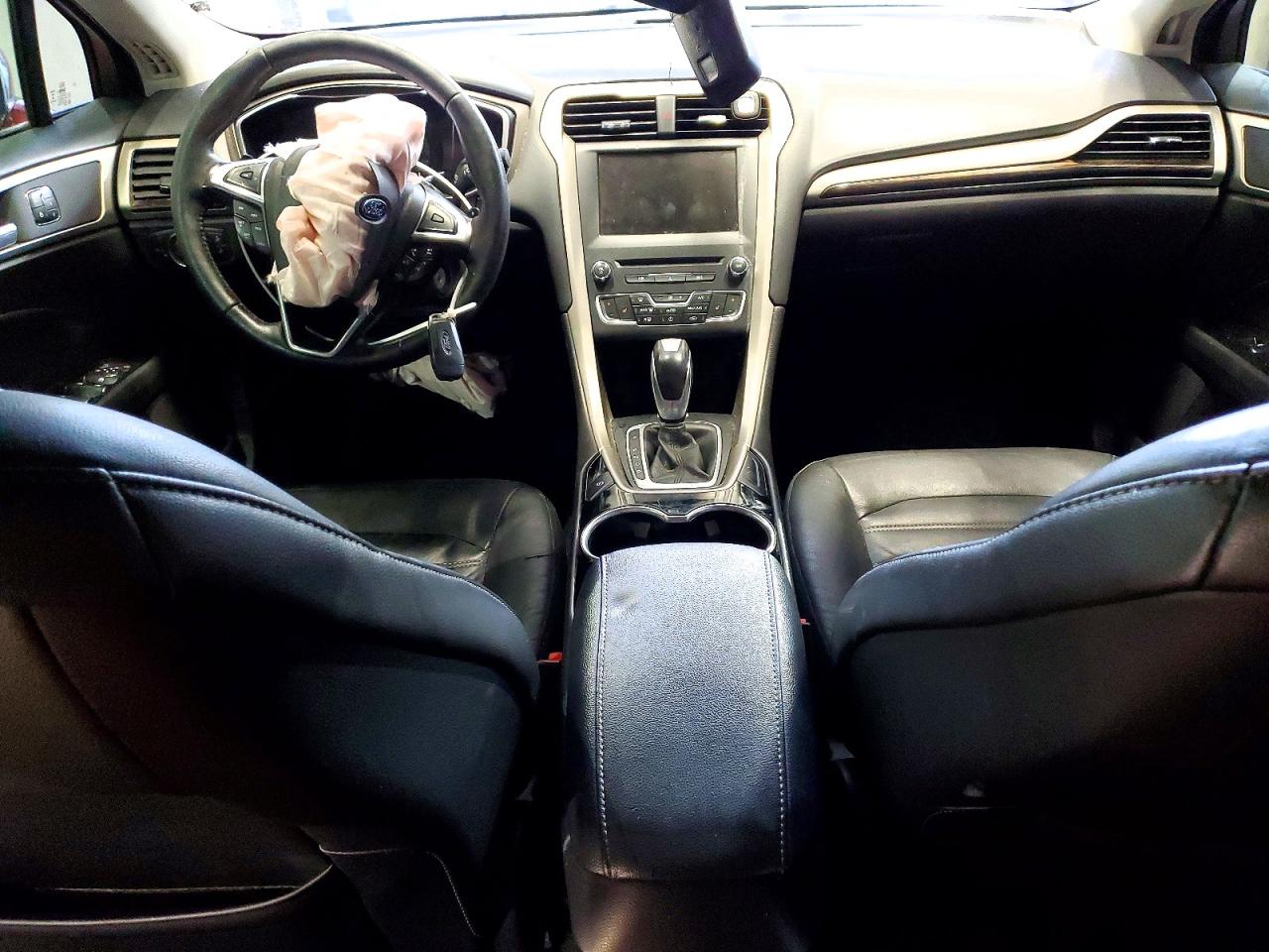 2016 FORD FUSION SE photo 8