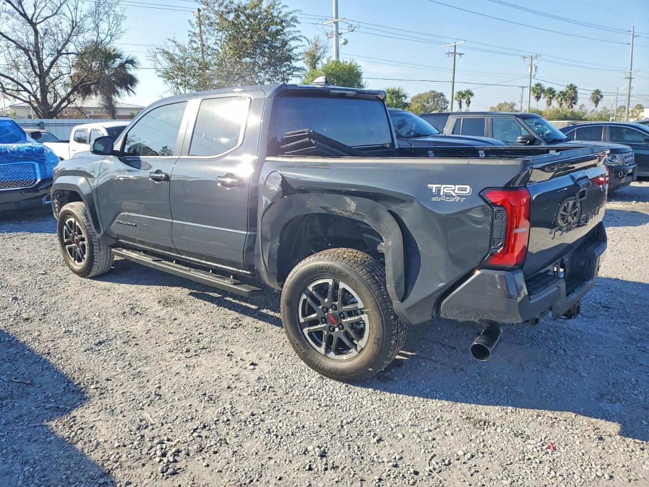 2025 TOYOTA TACOMA DOUBLE CAB photo 2
