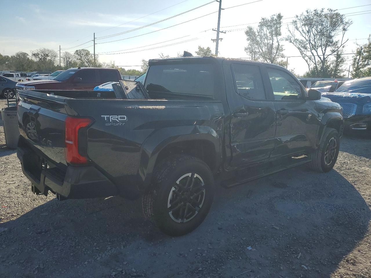 2025 TOYOTA TACOMA DOUBLE CAB photo 3