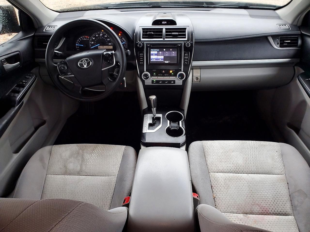 2014 TOYOTA CAMRY L photo 8