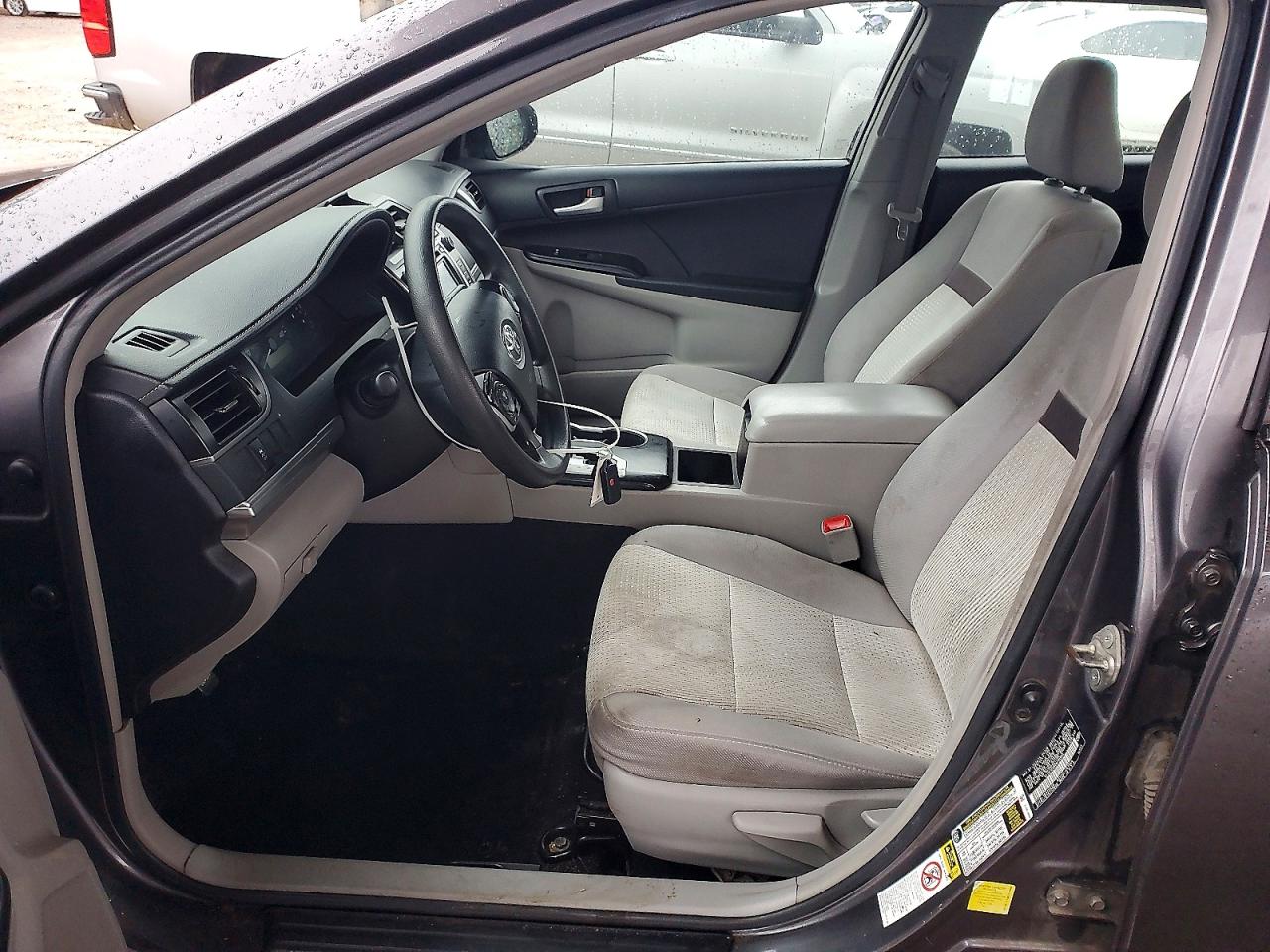 2014 TOYOTA CAMRY L photo 7