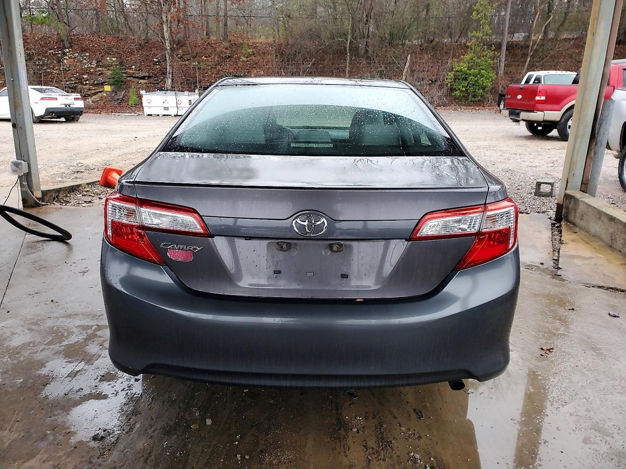 2014 TOYOTA CAMRY L photo 6