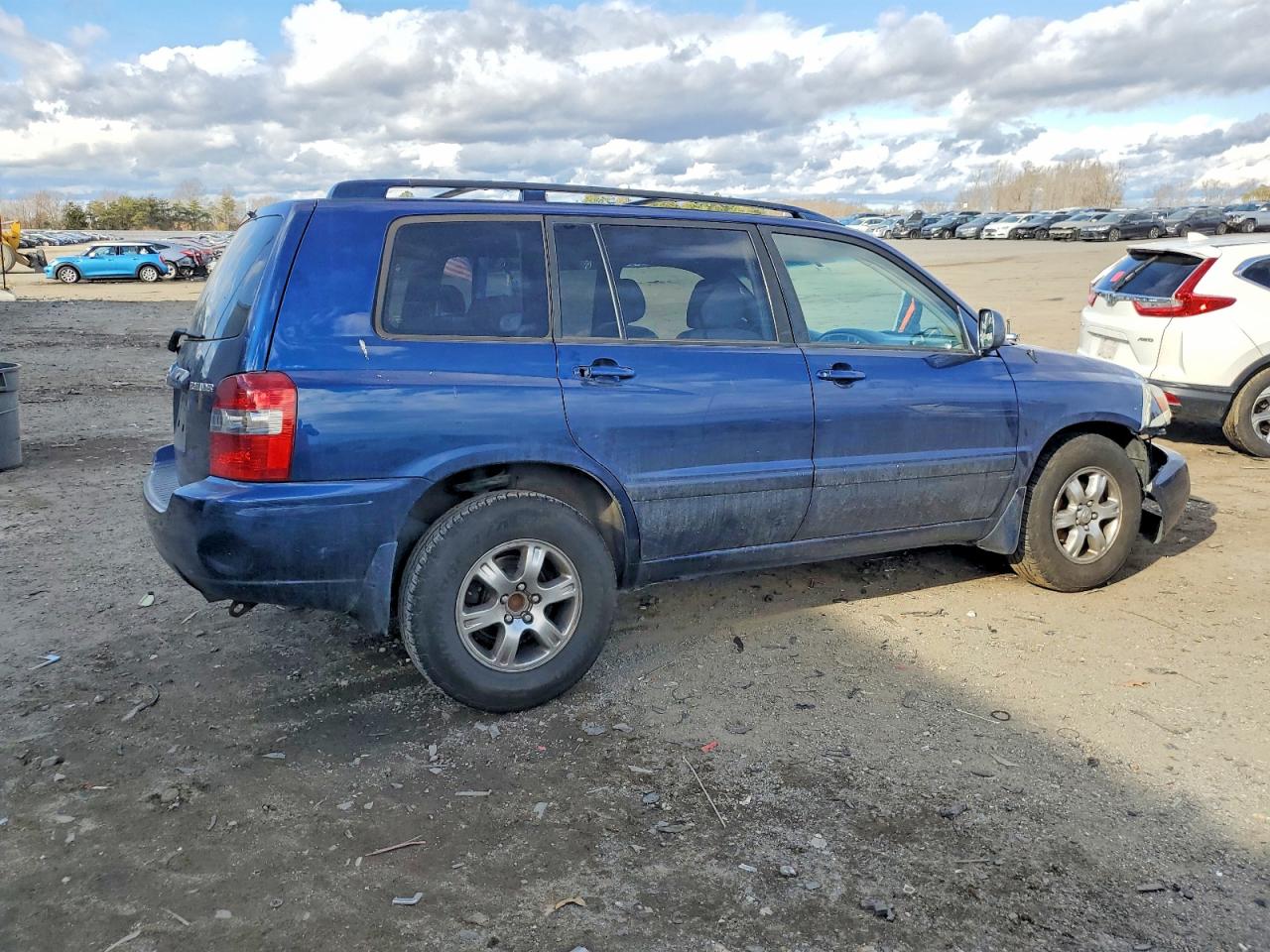 2005 TOYOTA HIGHLANDER LIMITED photo 3