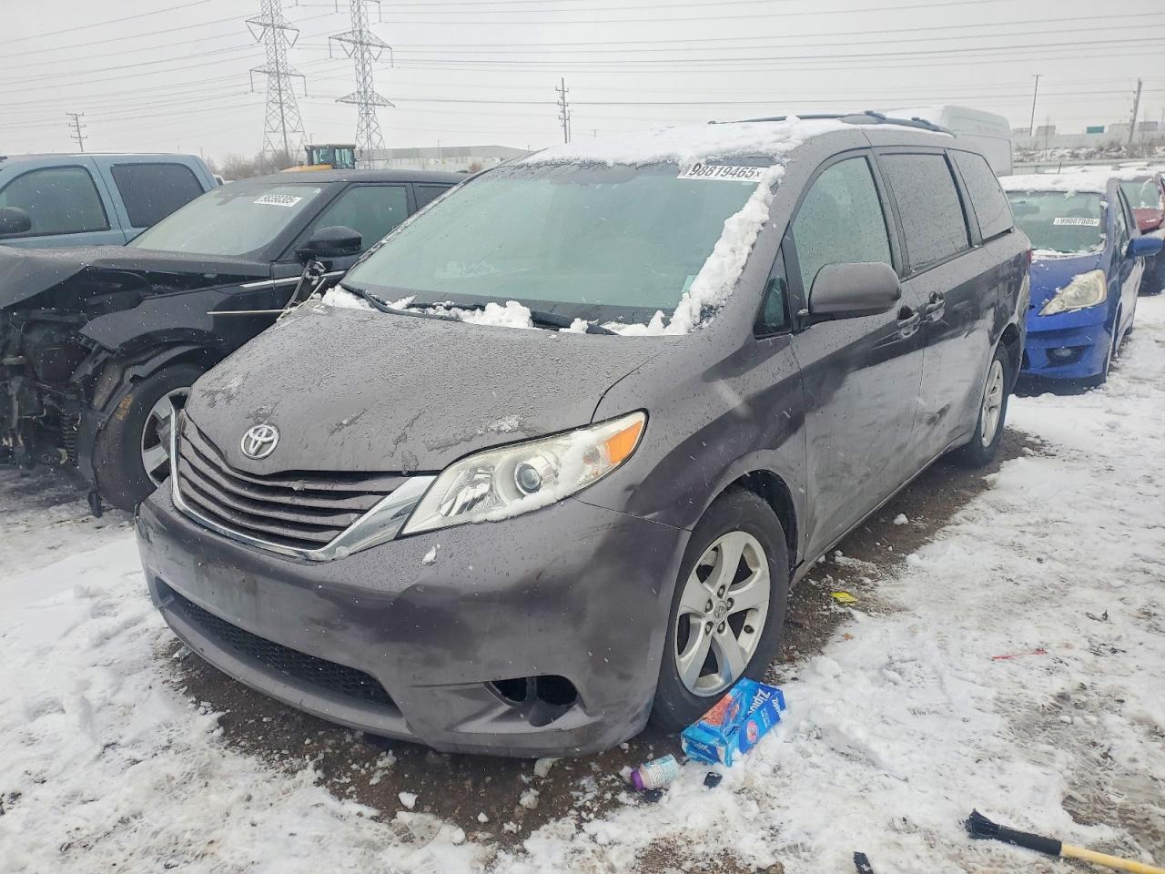 2015 TOYOTA SIENNA