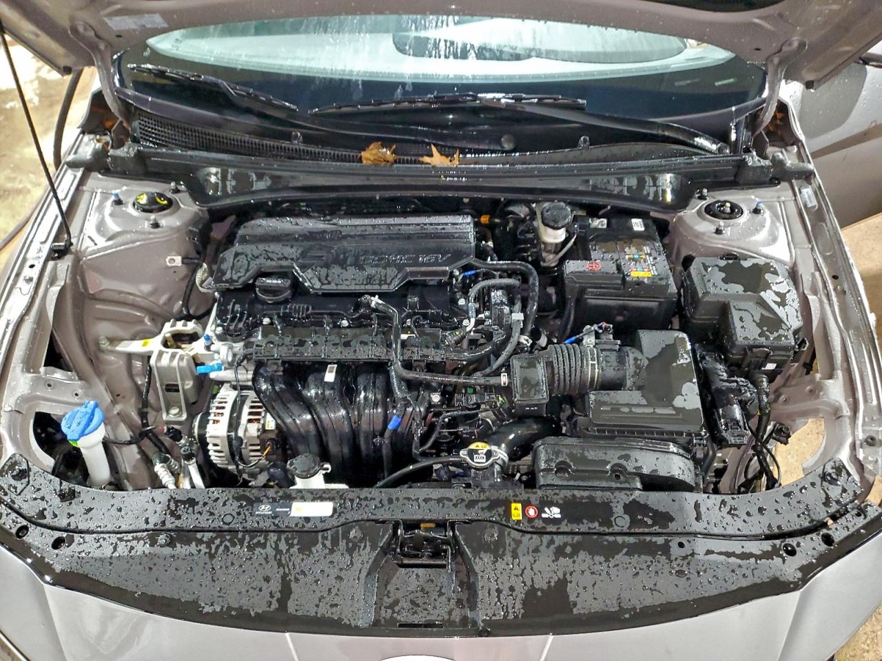 2025 HYUNDAI ELANTRA SEL photo 11
