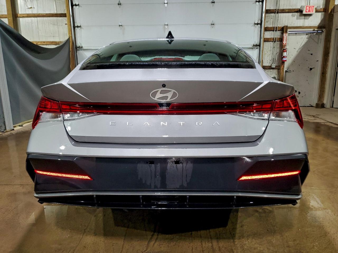 2025 HYUNDAI ELANTRA SEL photo 6