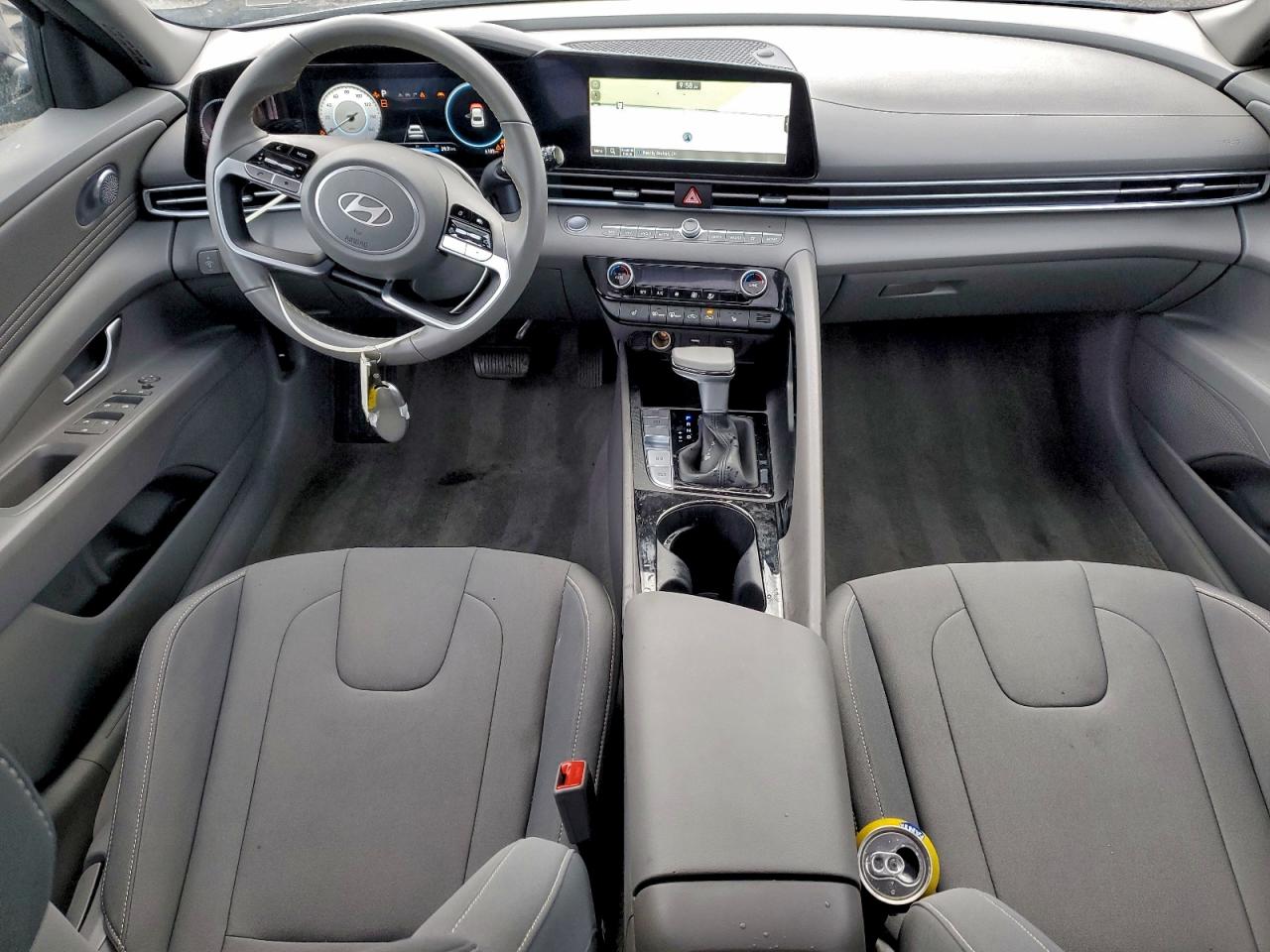 2025 HYUNDAI ELANTRA SEL photo 8