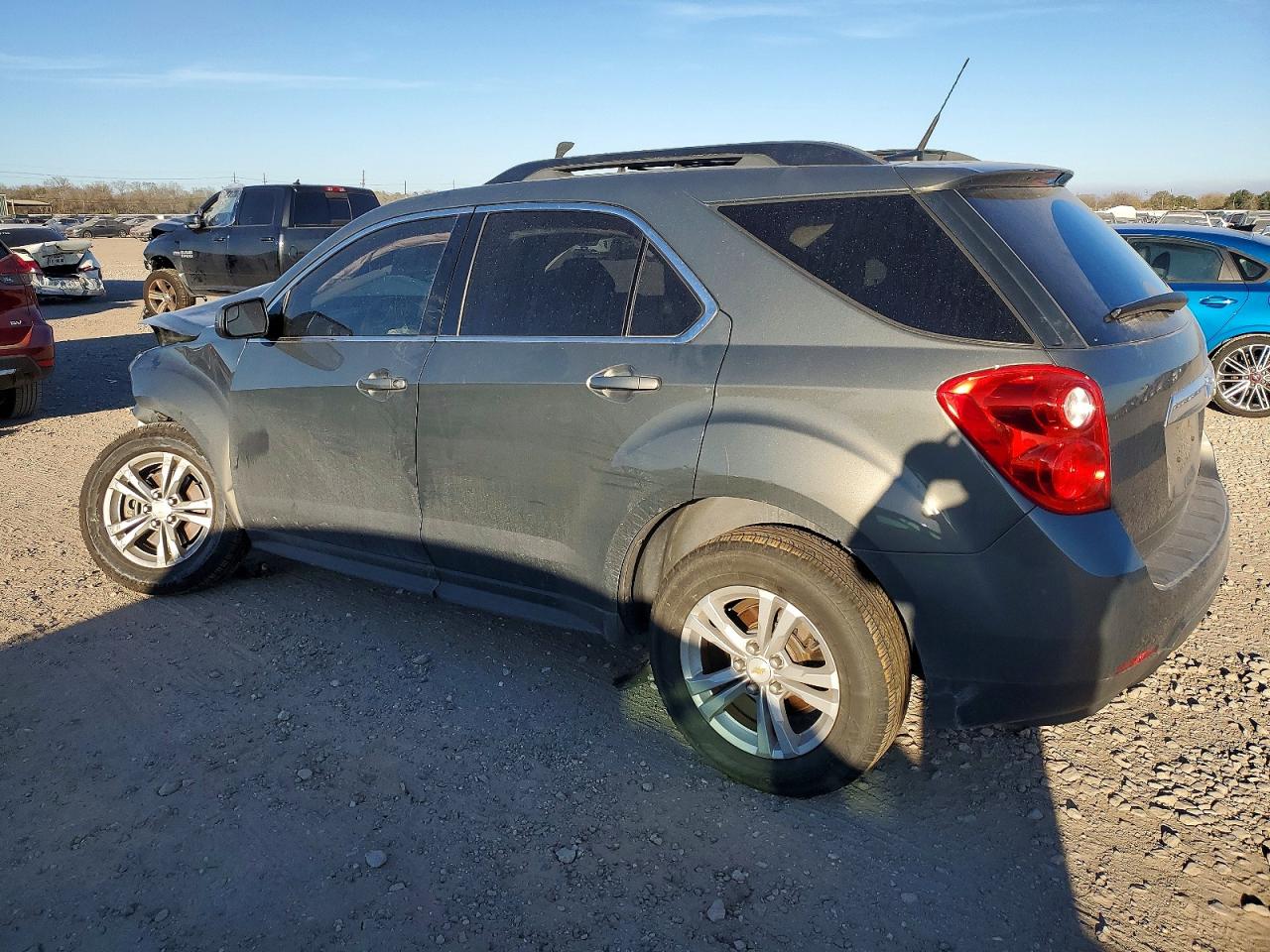 2013 CHEVROLET EQUINOX LT photo 2