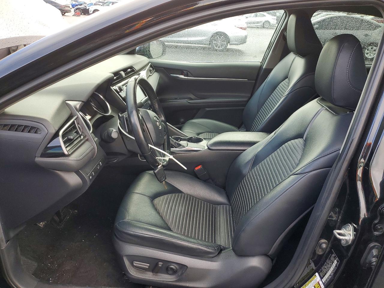 2019 TOYOTA CAMRY L photo 7