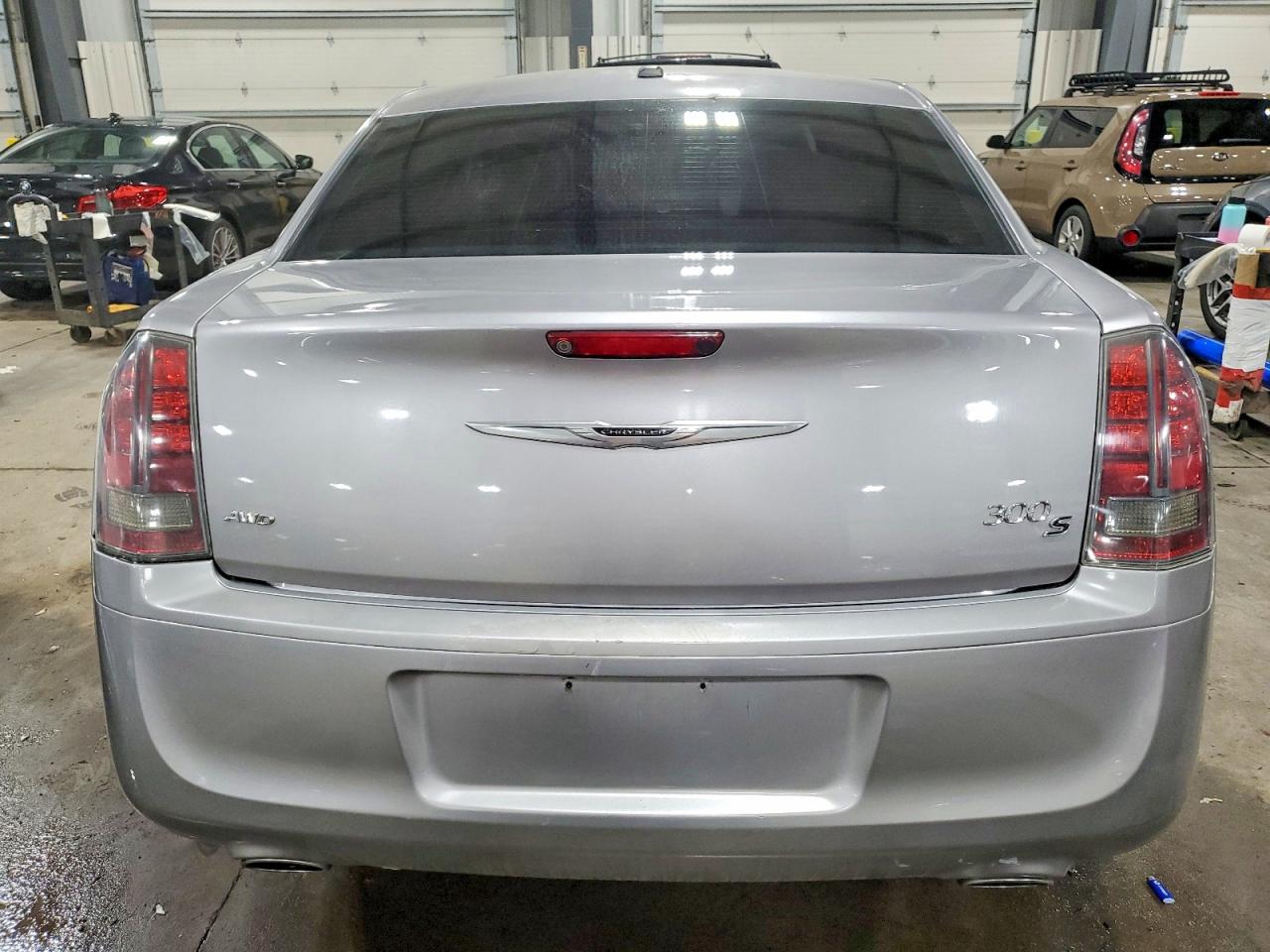 2014 CHRYSLER 300 S photo 6