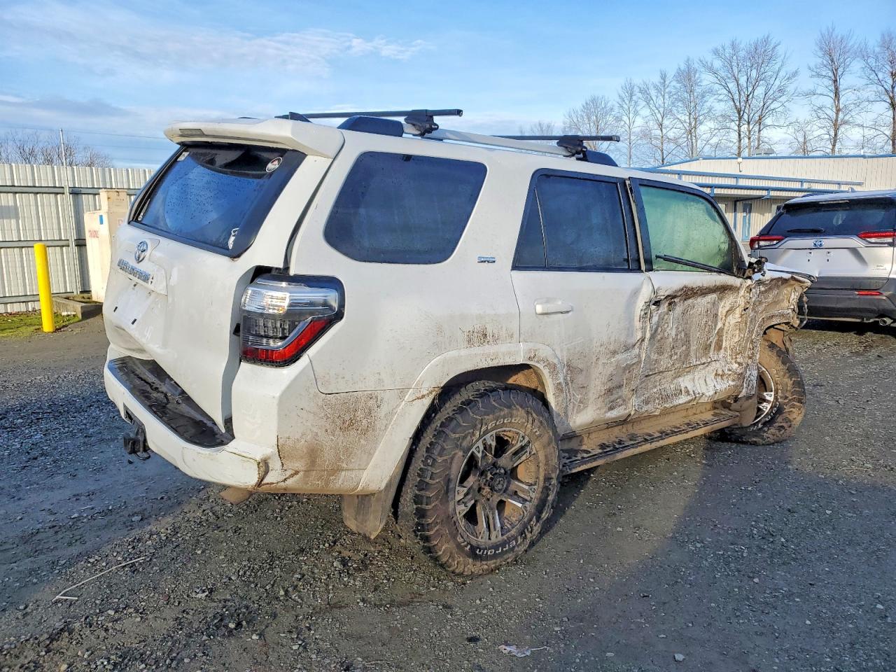 2022 TOYOTA 4RUNNER SR5/SR5 PREMIUM photo 3
