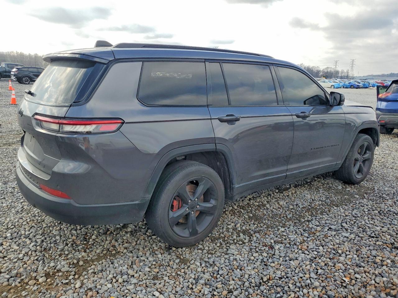 2023 JEEP GRAND CHEROKEE L LAREDO photo 3