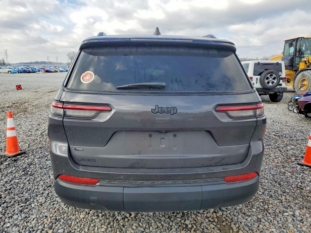 2023 JEEP GRAND CHEROKEE L LAREDO photo 6