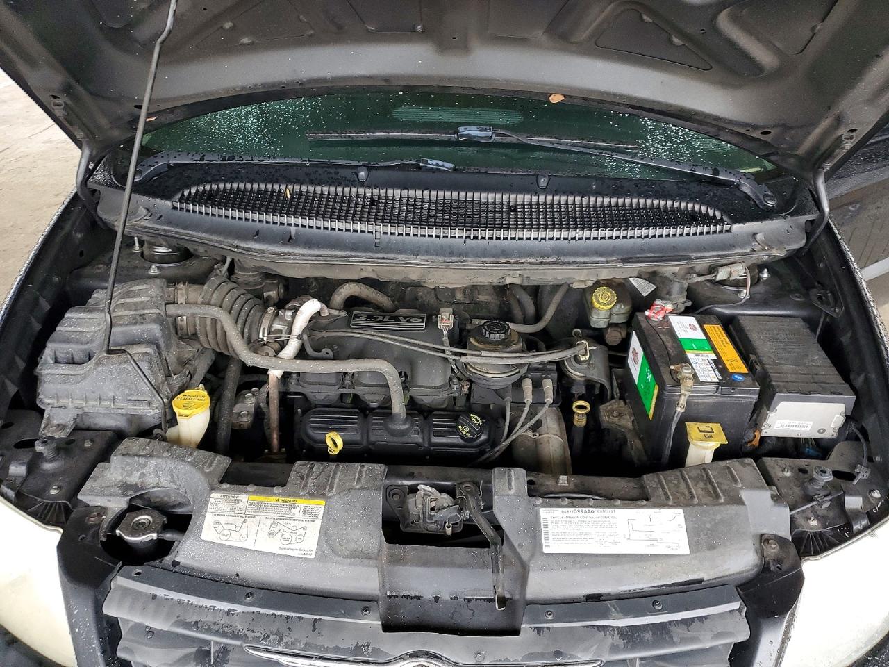 2007 CHRYSLER TOWN & COUNTRY LX photo 12