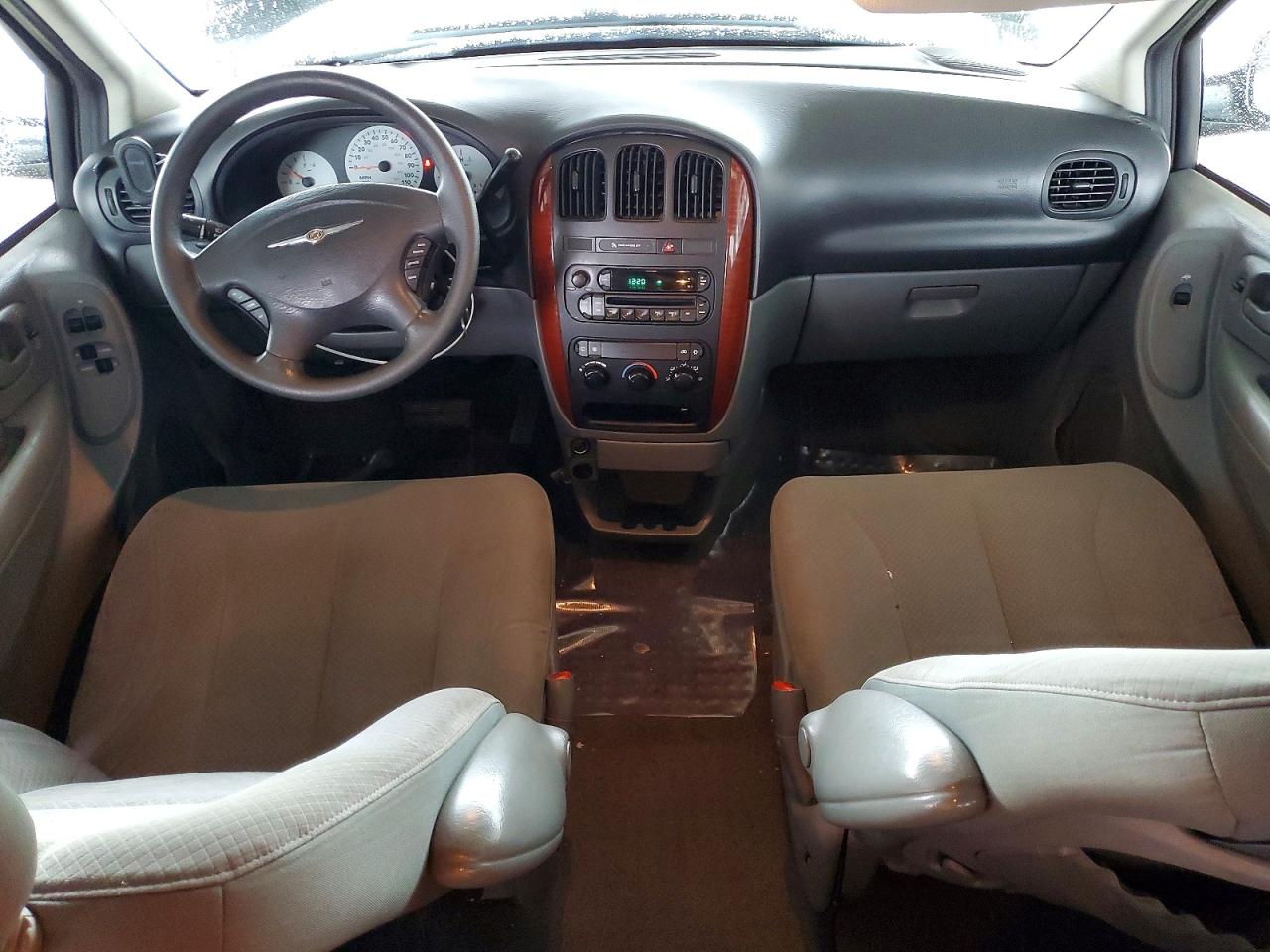 2007 CHRYSLER TOWN & COUNTRY LX photo 8