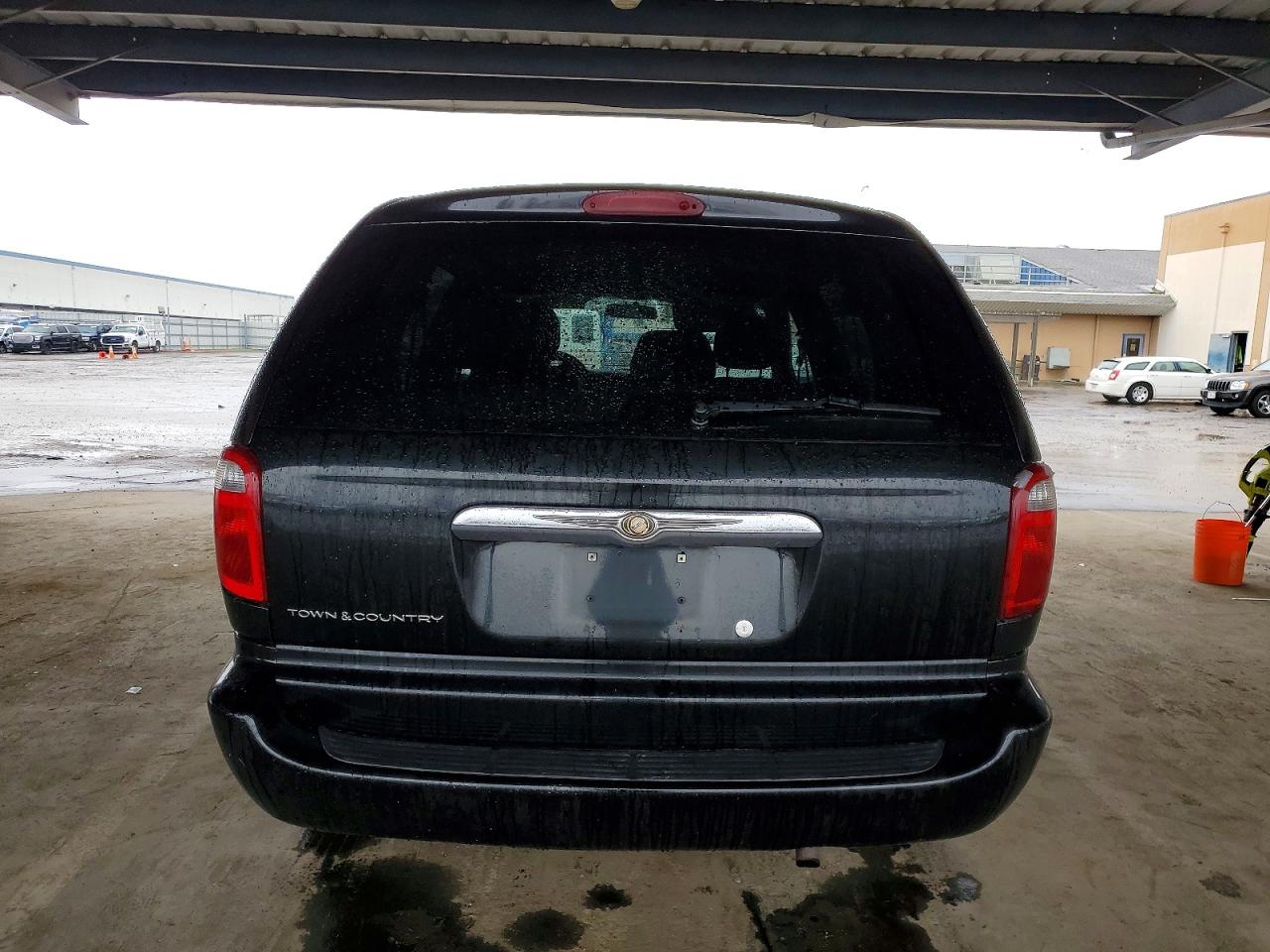 2007 CHRYSLER TOWN & COUNTRY LX photo 6