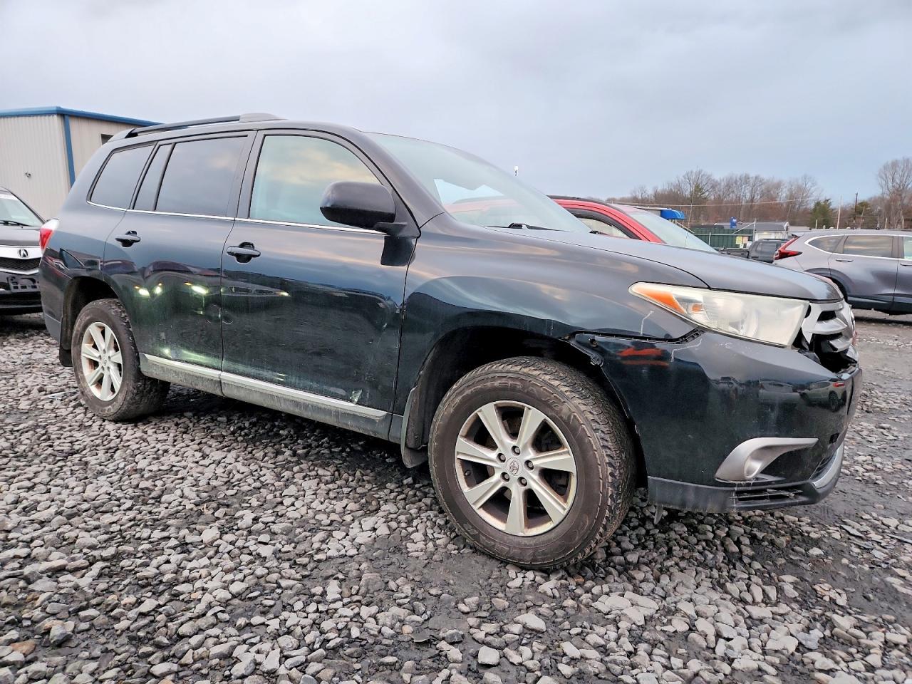 2011 TOYOTA HIGHLANDER BASE photo 4