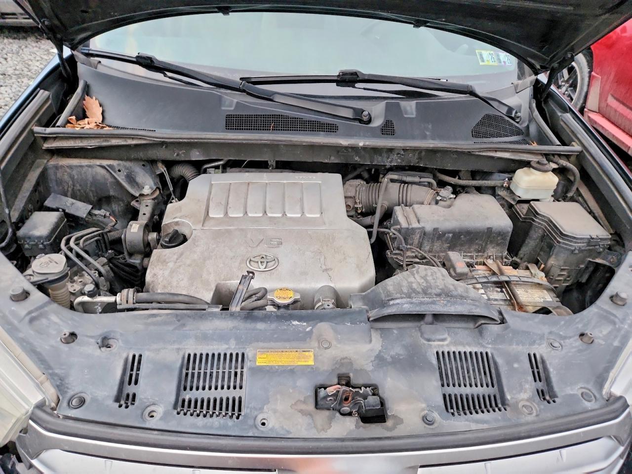 2011 TOYOTA HIGHLANDER BASE photo 11