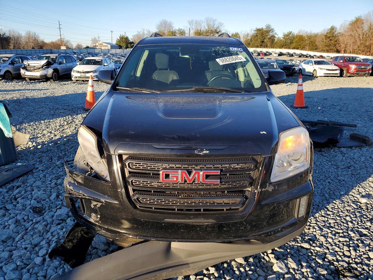 2017 GMC TERRAIN SLE photo 5