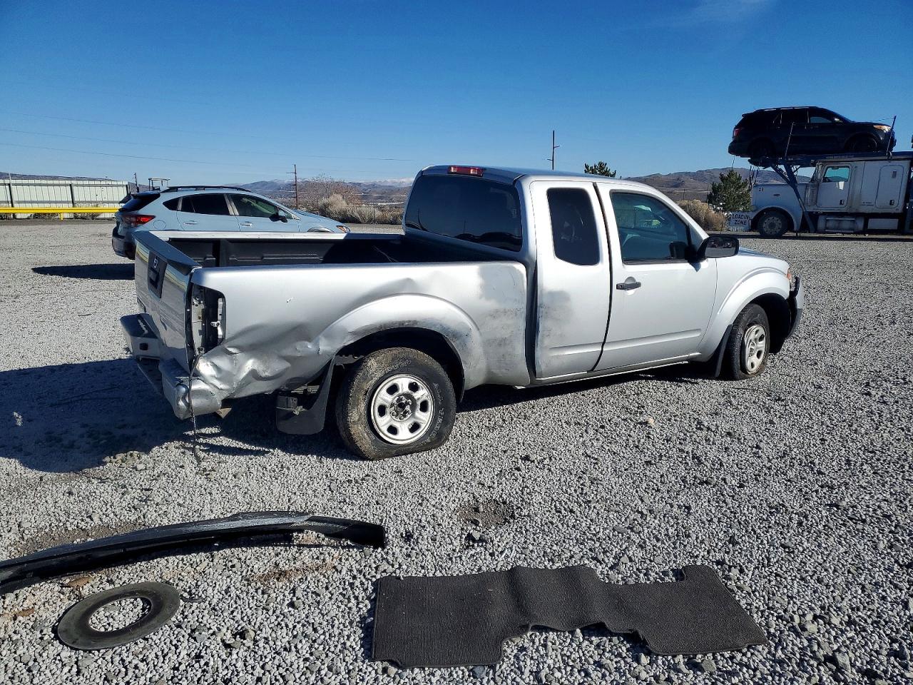 2017 NISSAN FRONTIER S photo 3