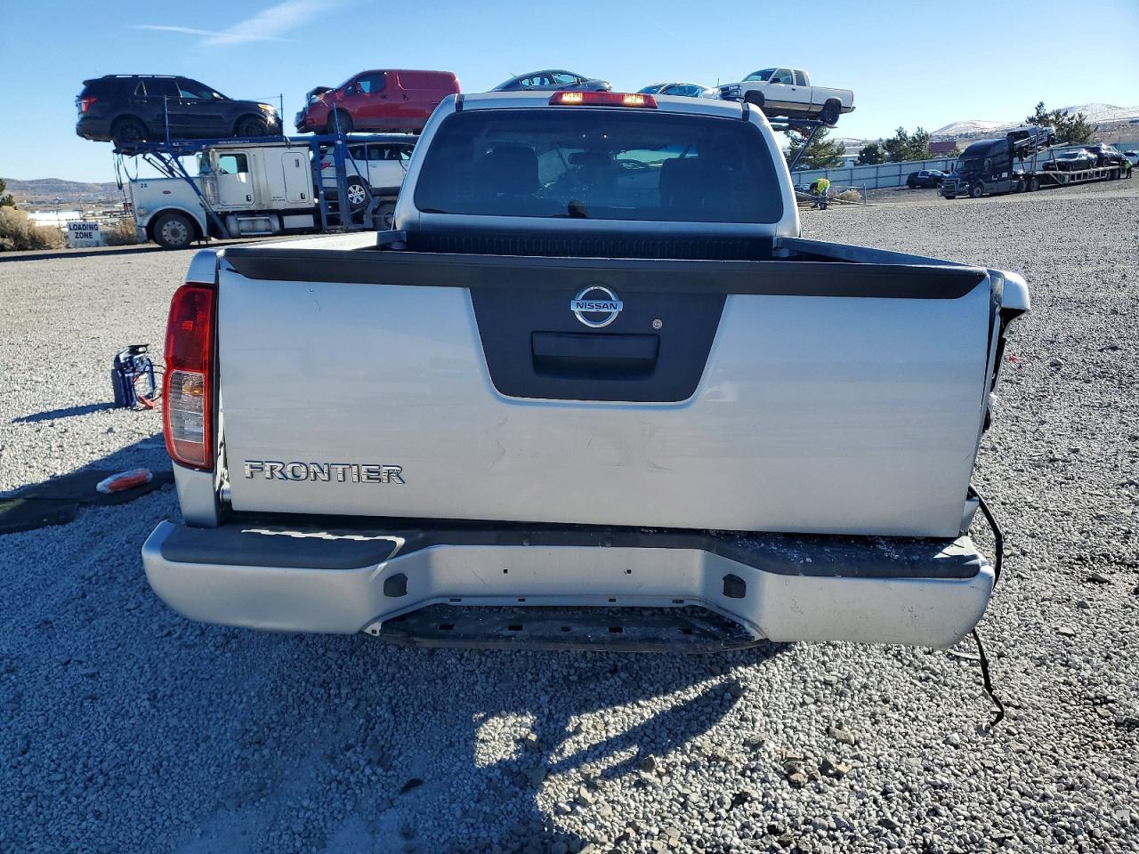 2017 NISSAN FRONTIER S photo 6