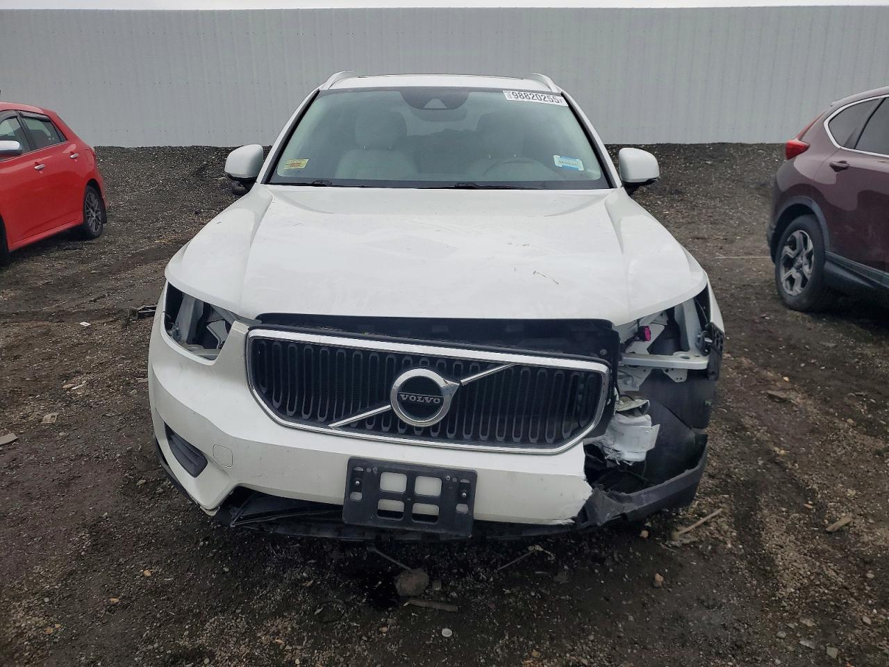 2022 VOLVO XC40 T5 MOMENTUM photo 5