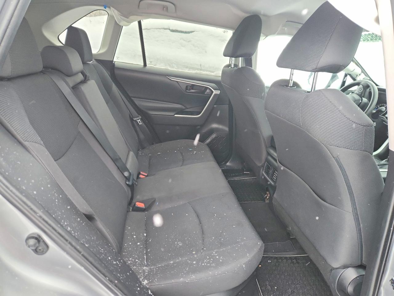 2019 TOYOTA RAV4 LE photo 10