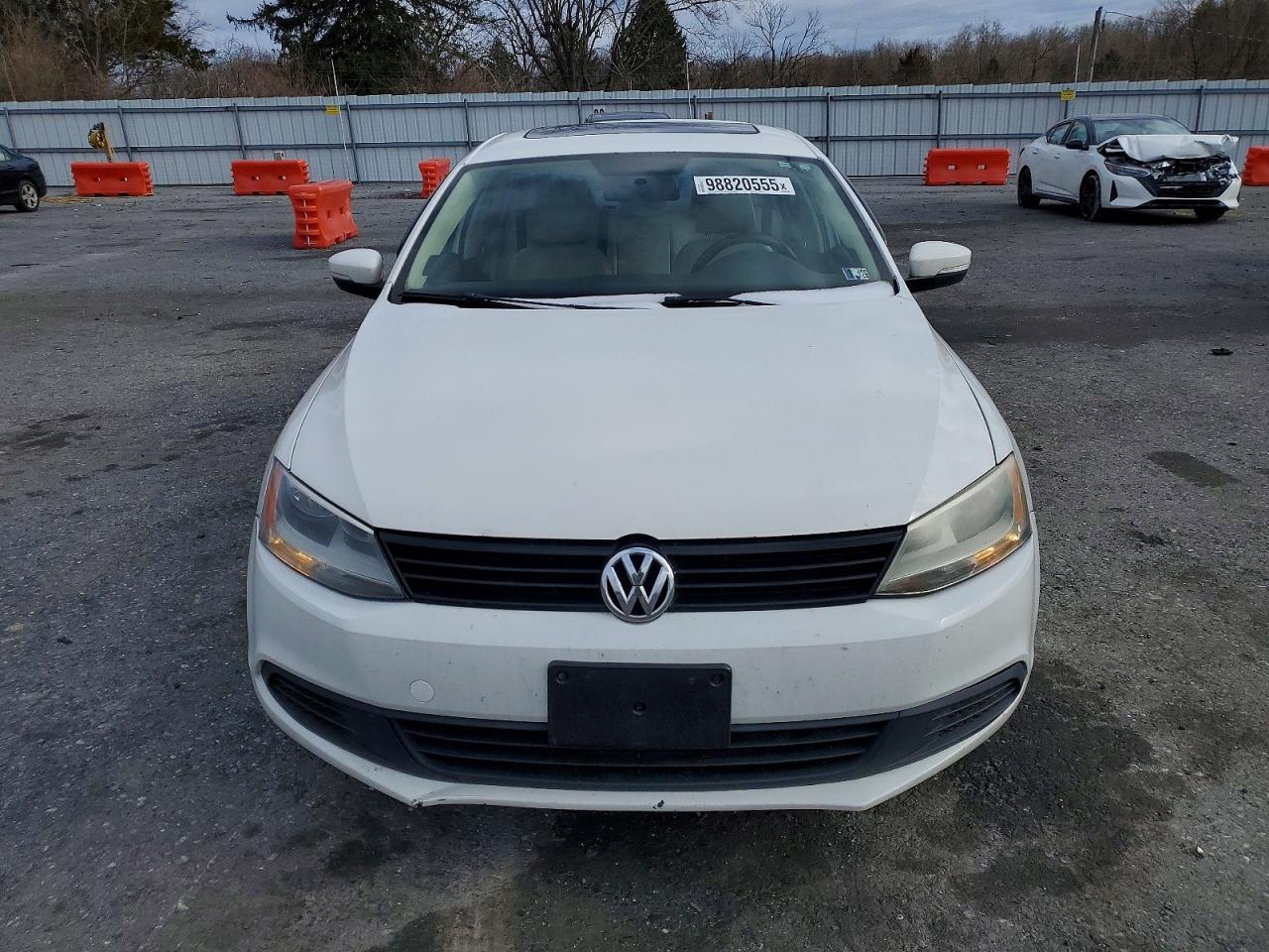 2012 VOLKSWAGEN JETTA TDI photo 5