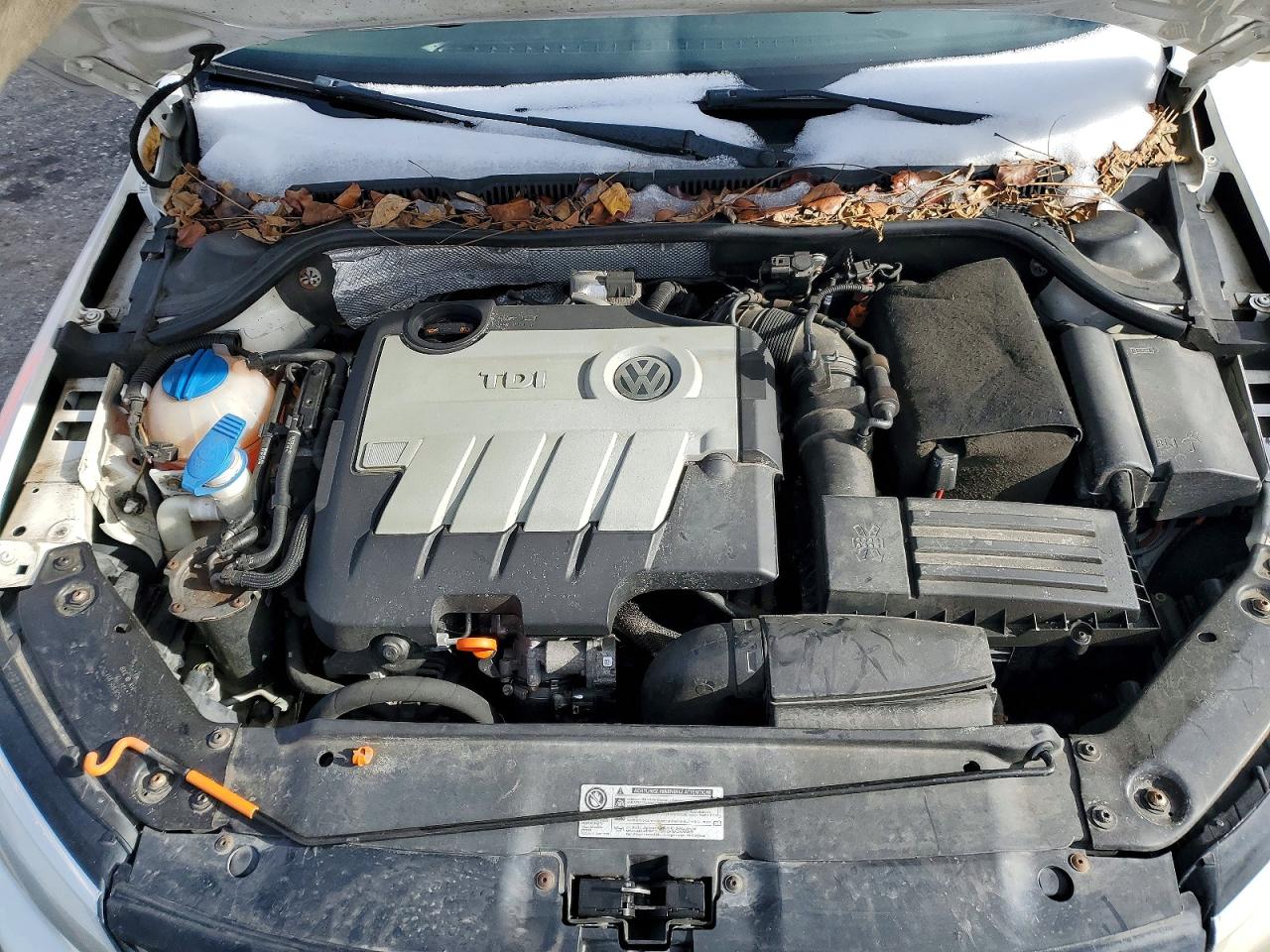 2012 VOLKSWAGEN JETTA TDI photo 11