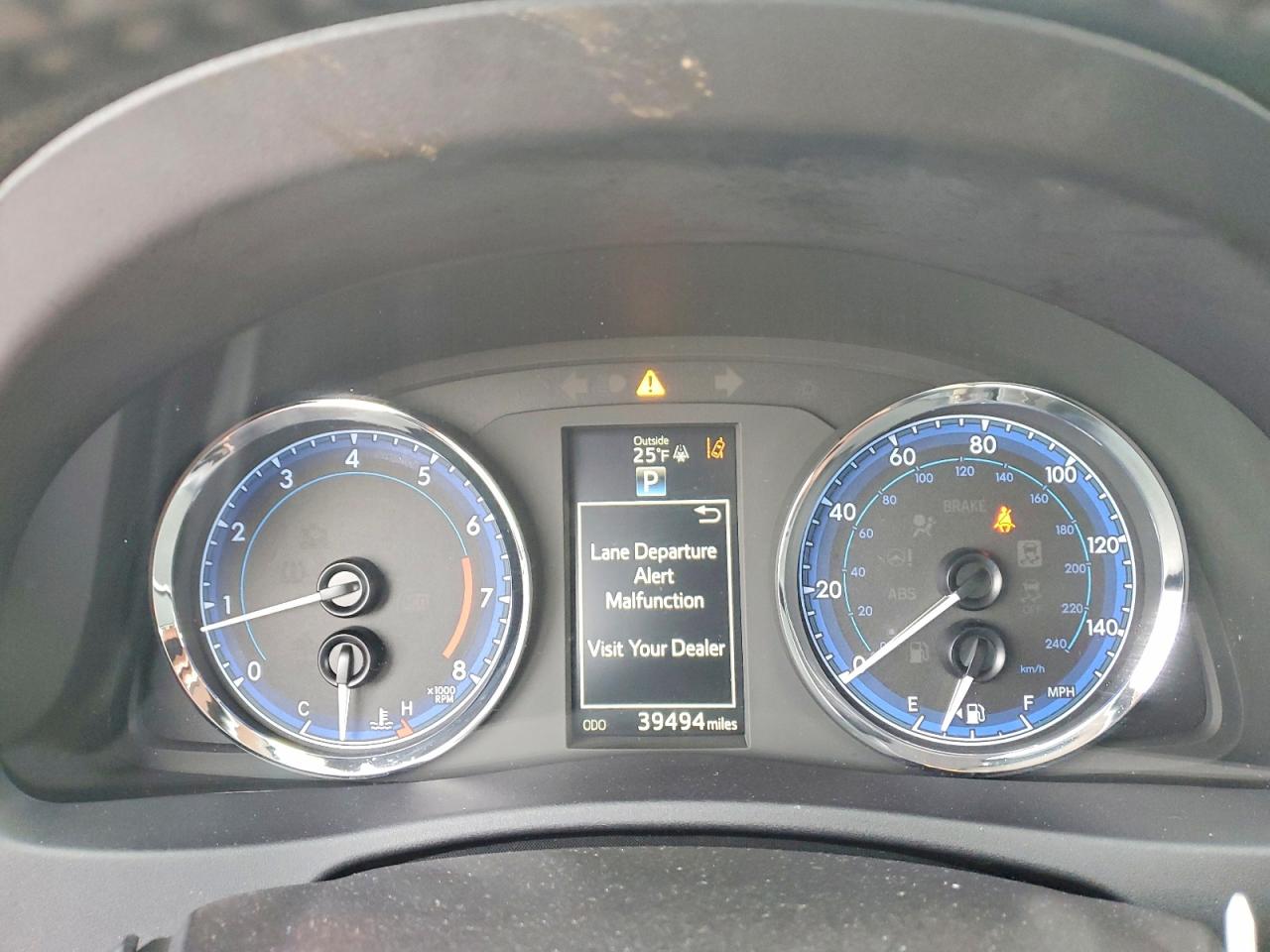 2018 TOYOTA COROLLA L photo 9