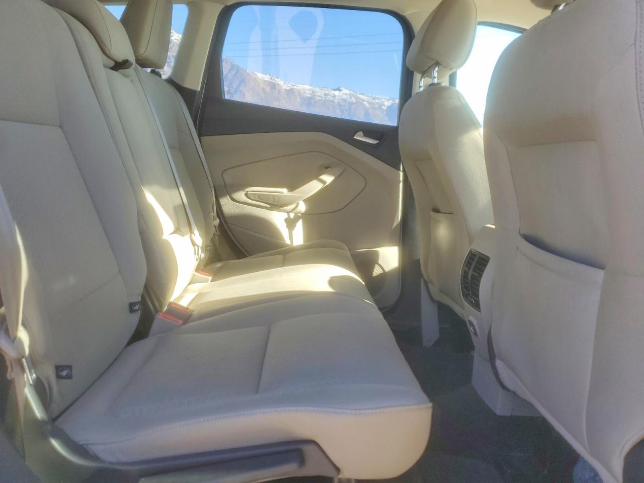 2017 FORD ESCAPE SE photo 10