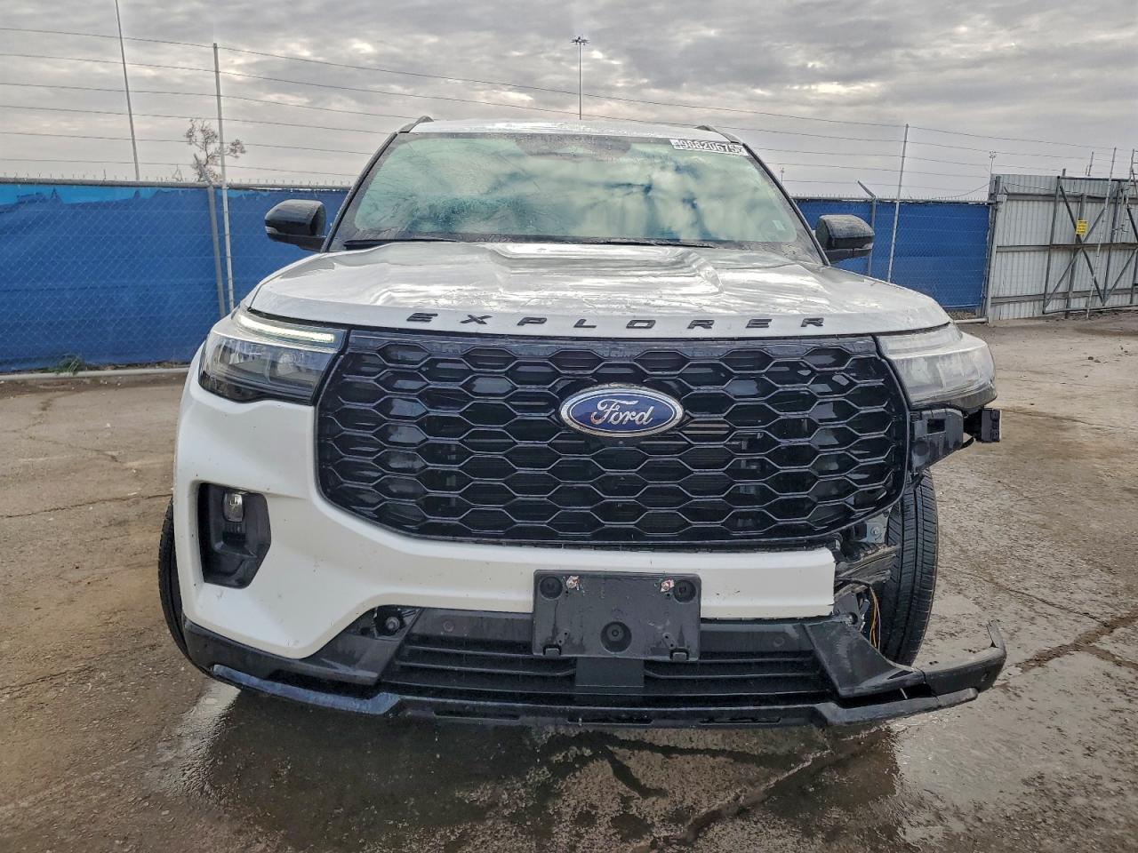 2025 FORD EXPLORER ST-LINE photo 5