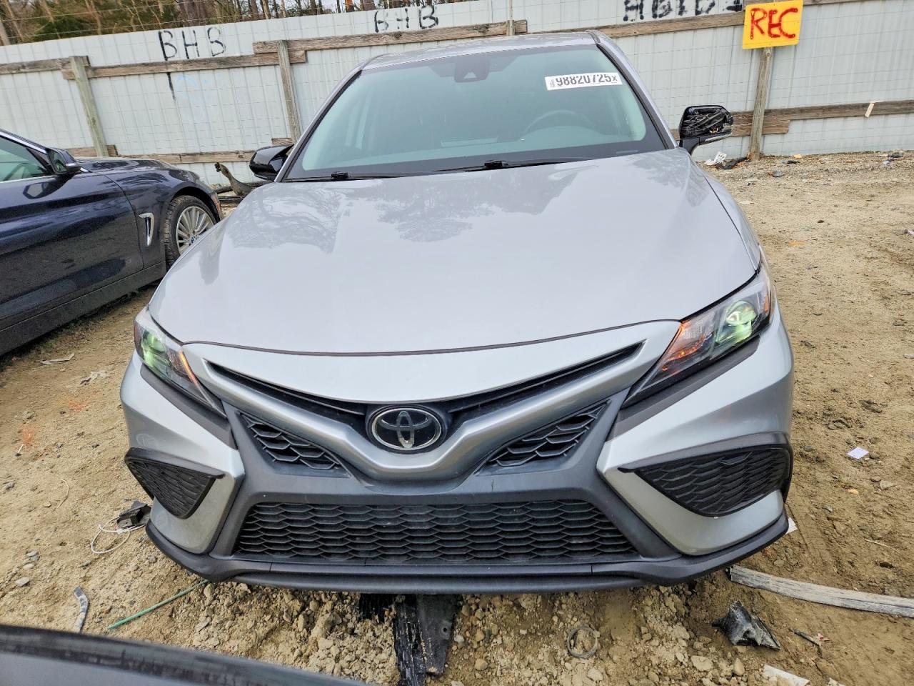 2022 TOYOTA CAMRY SE photo 5