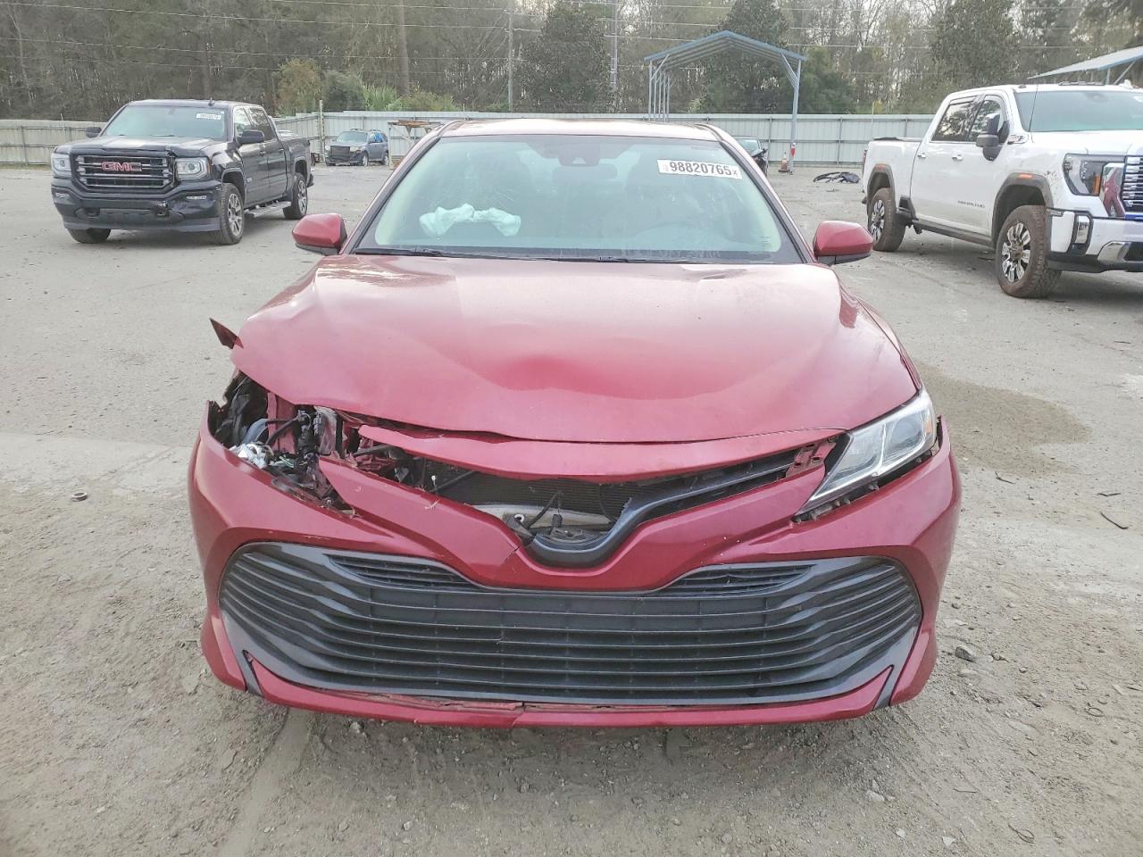 2019 TOYOTA CAMRY LE photo 5