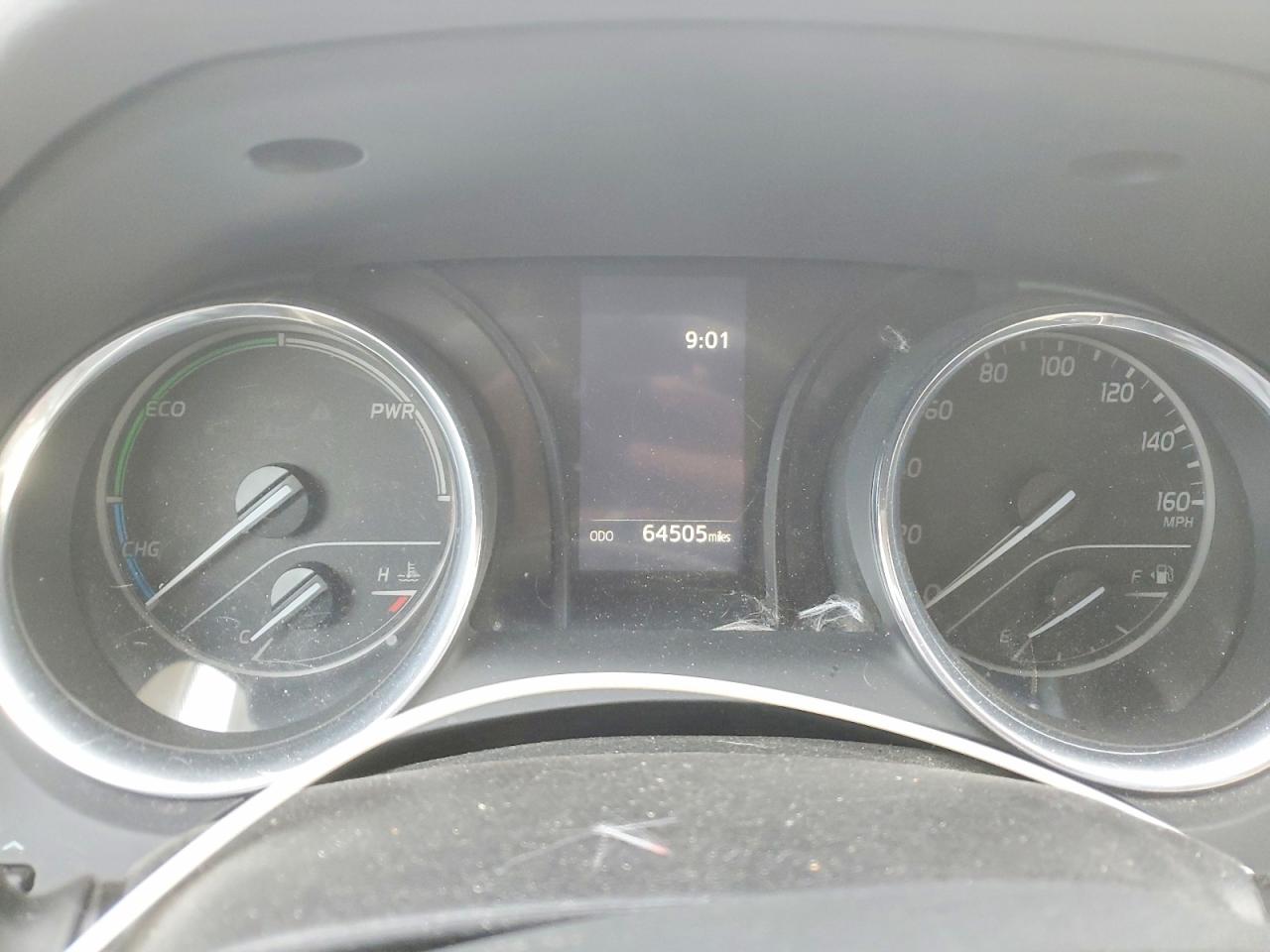 2019 TOYOTA CAMRY LE photo 9