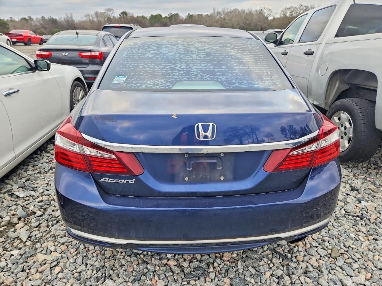 2017 HONDA ACCORD LX photo 6