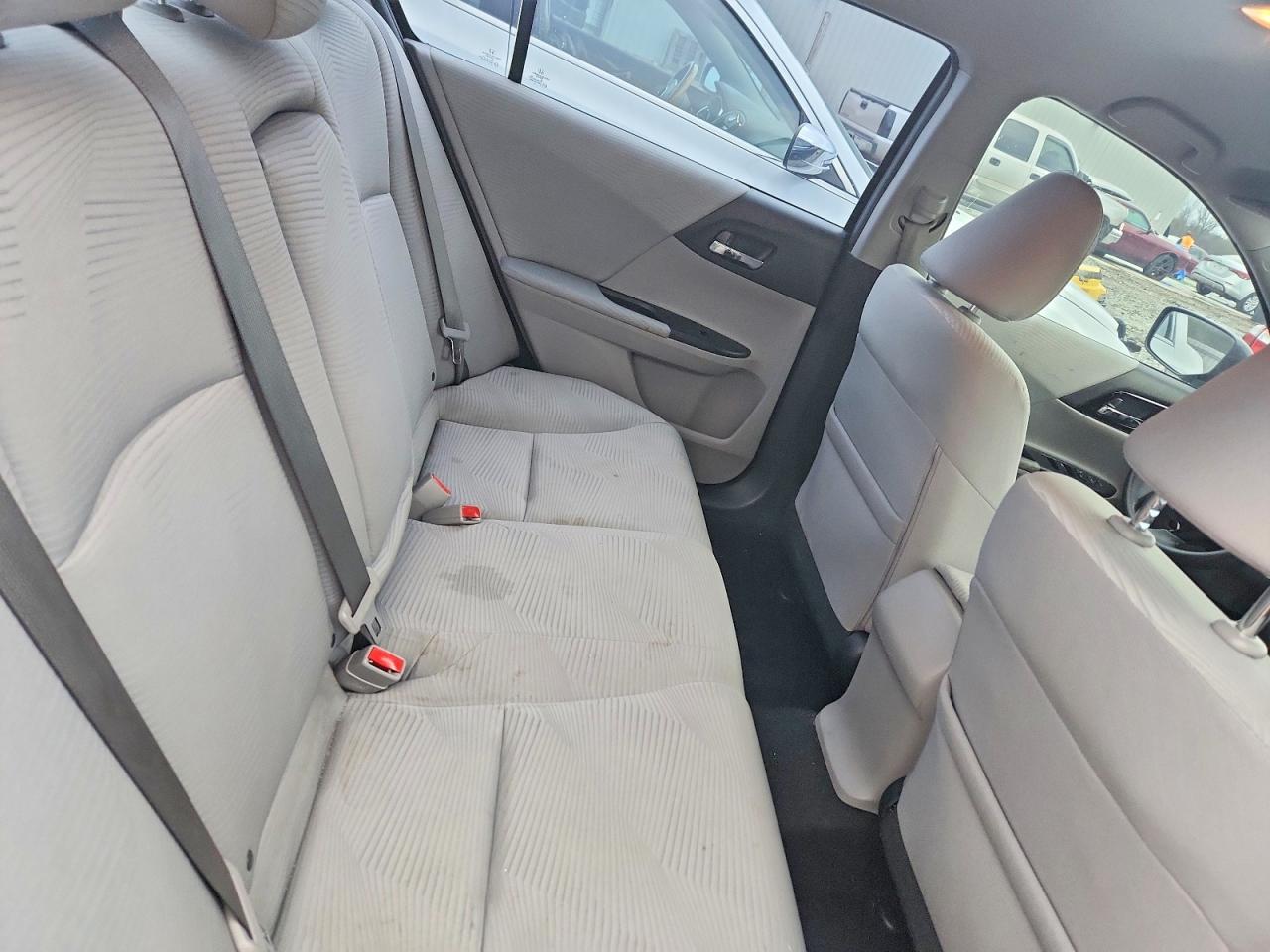2017 HONDA ACCORD LX photo 10