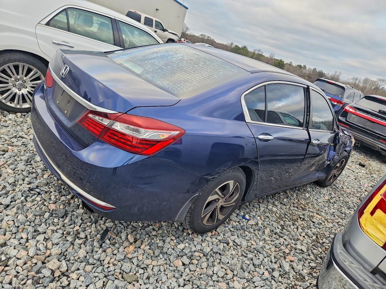 2017 HONDA ACCORD LX photo 3