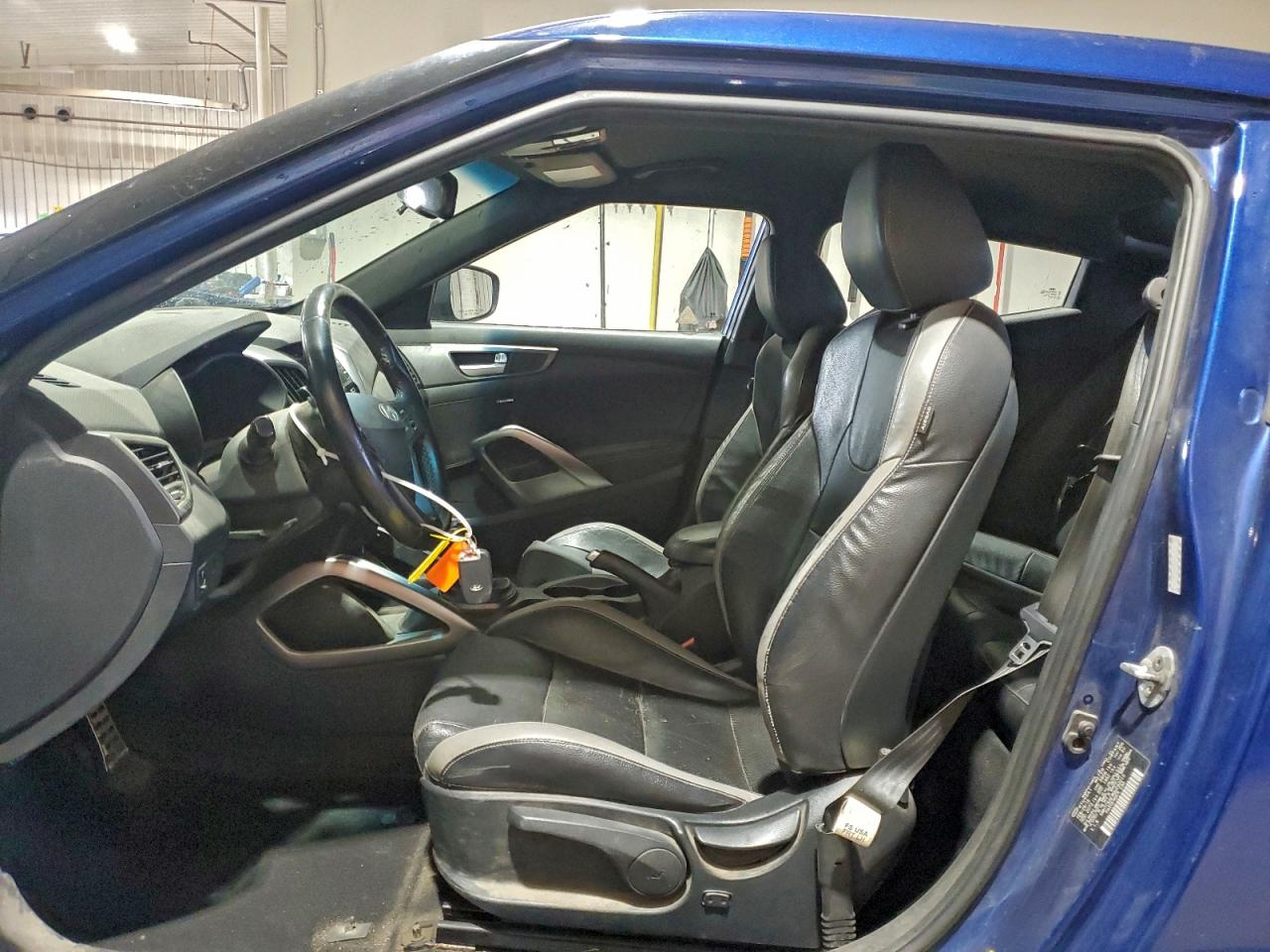 2016 HYUNDAI VELOSTER TURBO photo 7